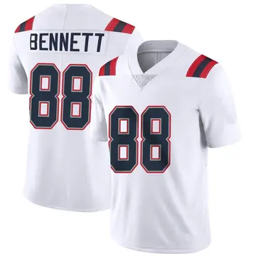 Nike Martellus Bennett Men's Limited New England Patriots White Vapor Untouchable Jersey